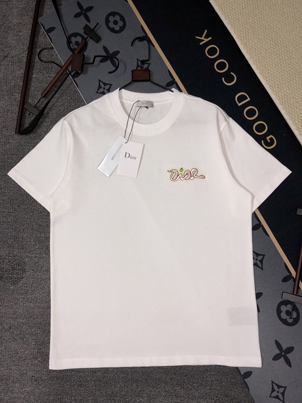 ブランドTシャツ正面デザイン